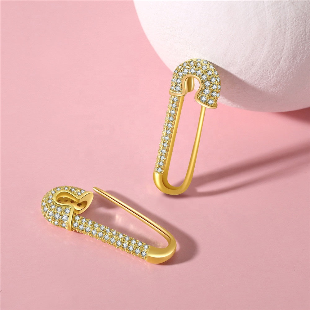 Aretes con diseño de alfiler