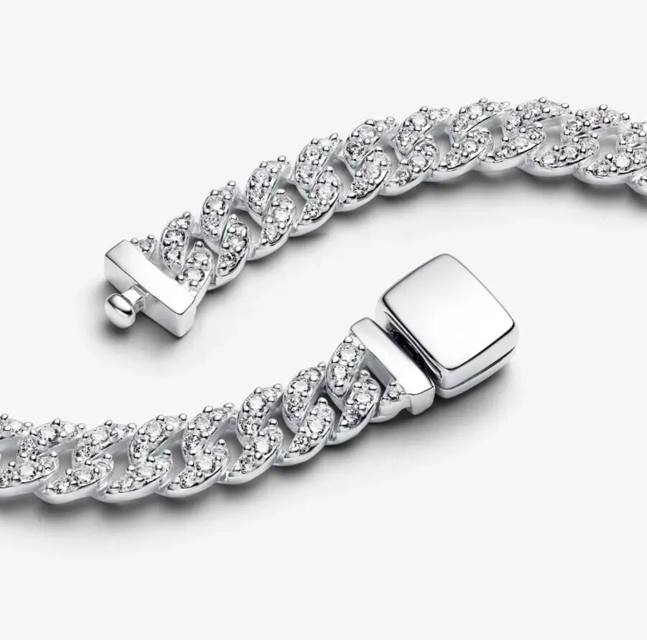 Timeless Pavé Cuban Chain Bracelet