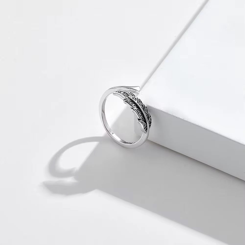 Adjustable Feather Ring